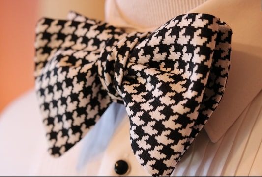The Winston Grand Houndstooth