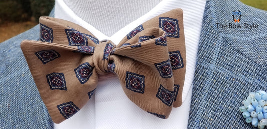 Montese Medallion Bow Tie
